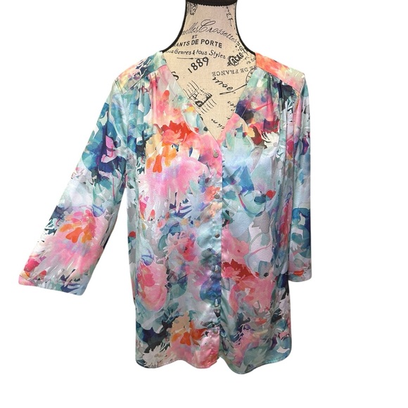Liz Claiborne Colorful Floral Blouse - Picture 7 of 7